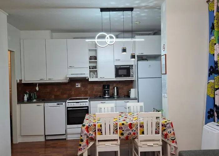 Siisti Ja Kodikas Asunnon Keskustassa+free Parking *